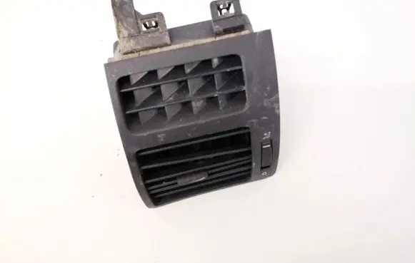 Volkswagen Touran I Dash center air vent grill 1T0819703A