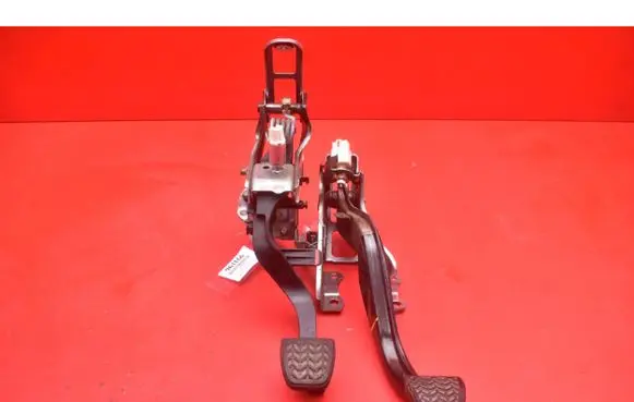 Toyota Yaris Accelerator throttle pedal