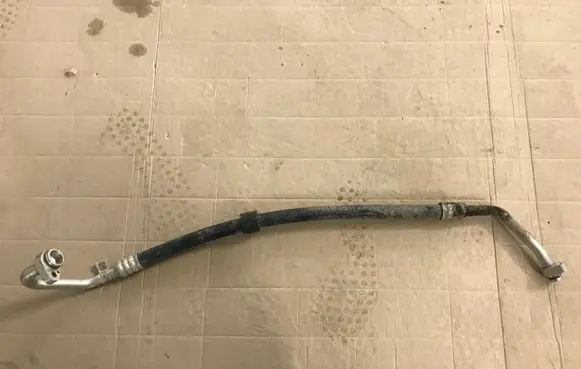 Audi A4 S4 B9 Air conditioning (A/C) pipe/hose 8W0816743K