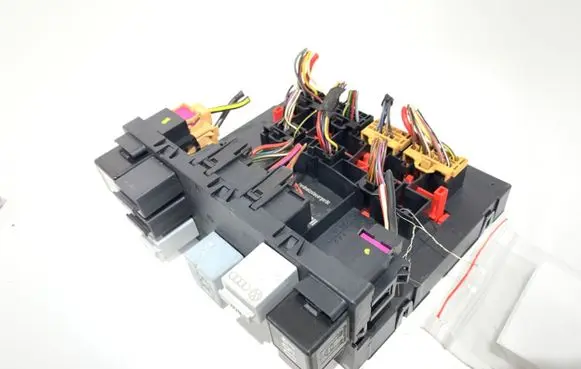 Volkswagen PASSAT B6 Other control units/modules 3C0937049AJ