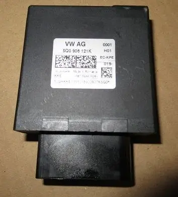 Volkswagen Golf VI Central body control module 5Q0906121K-T