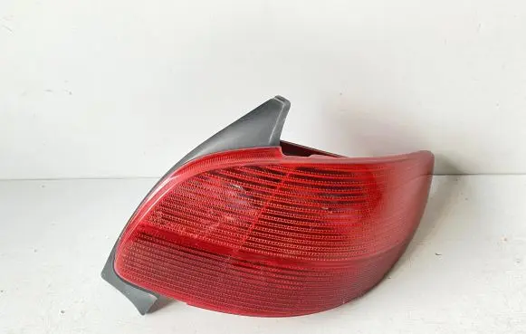 Peugeot 206 Rear/tail lights 2531D