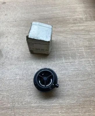 Mercedes-Benz E W211 Front door high frequency speaker A2118200202