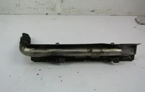 Volkswagen PASSAT B5 Exhaust heat shield 06B129585B