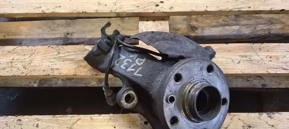 Ford Galaxy Front wheel hub 