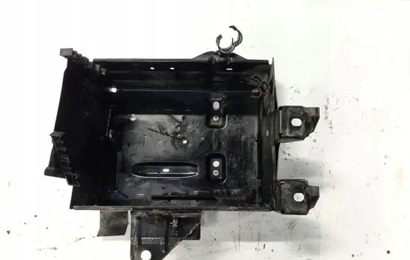 Battery box tray