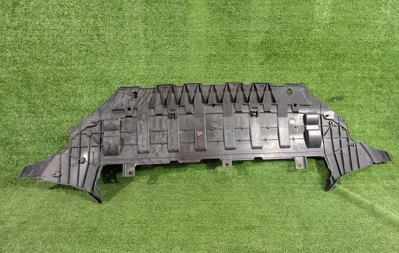 Volvo XC60 Front bumper skid plate/under tray 32296392