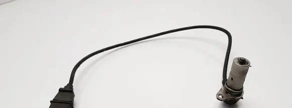 Volkswagen PASSAT B5 Crankshaft position sensor 028907319B