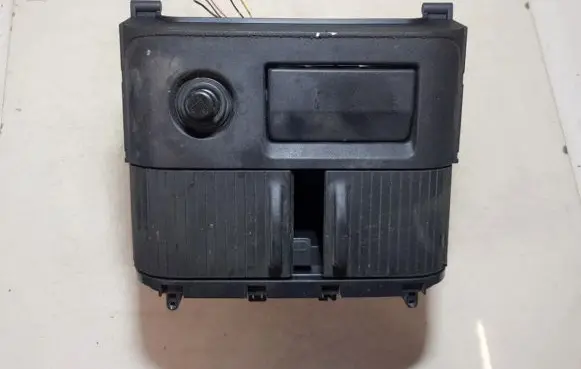 Mitsubishi Pajero Glove box 68108EQ400