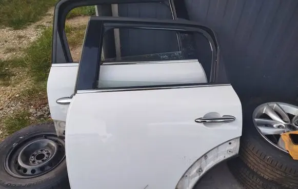 Mini Cooper Countryman R60 Rear door