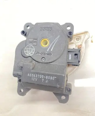 Cadillac SRX Air flap motor/actuator AE0637008580