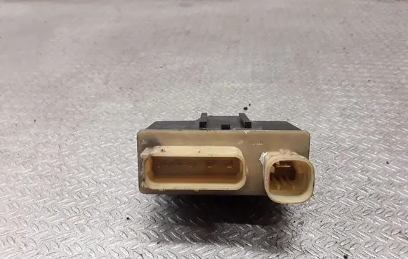 Citroen C5 Coolant fan relay 9652021180