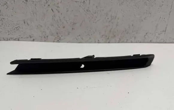 Volkswagen Jetta VI Front bumper corner part panel trim 5C6807234A