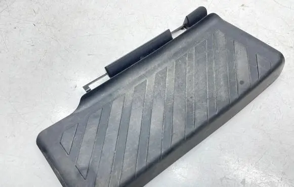 Volkswagen PASSAT B8 Foot rest pad/dead pedal 5Q1864777C