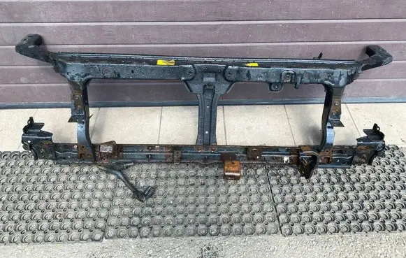 Nissan Pathfinder R51 Radiator support slam panel