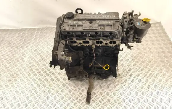 Mazda 323 F Engine