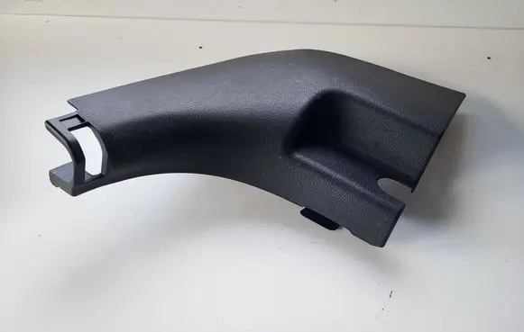 KIA Xceed Front sill trim cover