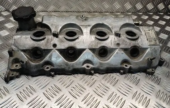 Toyota Avensis T220 Rocker cam cover TFTW