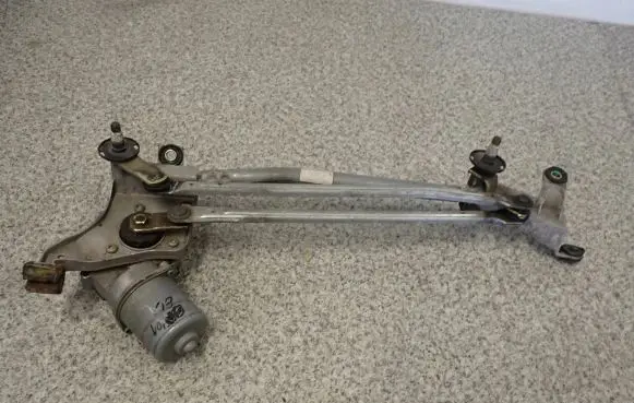 Honda Civic Front wiper linkage 