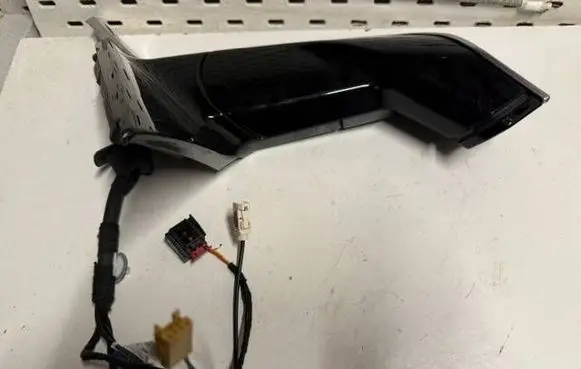 Audi e-tron Front door electric wing mirror 4KE857410C 0000000 ESP100919SN
