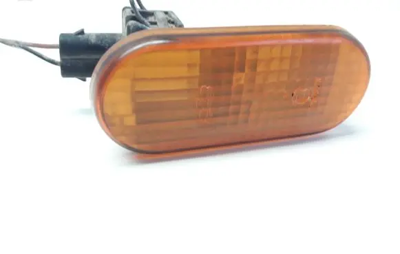 Volkswagen Golf III Front fender indicator light 3A0949117A