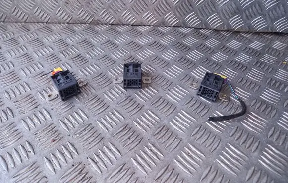 Audi A6 S6 C6 4F Battery relay fuse 4F0915519