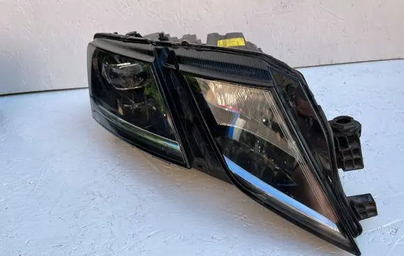 Skoda Octavia Mk3 (5E) Headlight/headlamp 5E1941016F