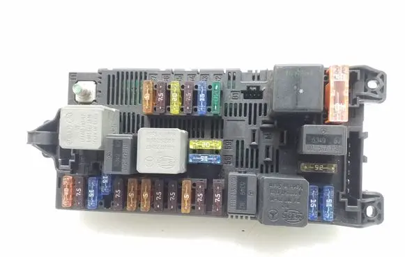 Mercedes-Benz E W211 Fuse module 2115456101