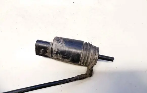 BMW 5 E39 Windscreen/windshield washer pump 67128377612 67.12-8377612