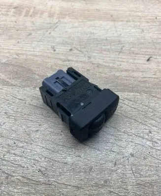 Toyota Avensis T220 Light switch 3919