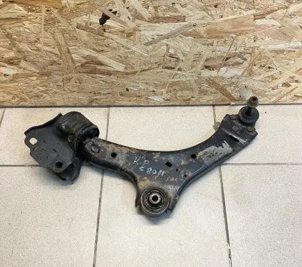 Volvo S80 Front lower control arm/wishbone 6G9N3A052