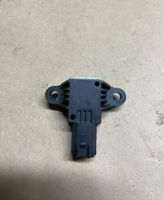 Volvo V40 Airbag deployment crash/impact sensor 31360986 004162012 10162012