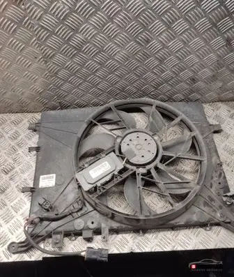 Volvo XC70 Electric radiator cooling fan 30636445