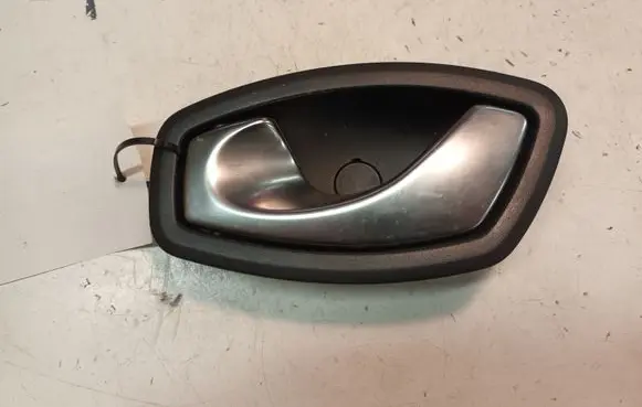 Renault Megane III Front door interior handle 826730001R