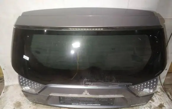 Mitsubishi Outlander Tailgate/trunk/boot lid pilkas