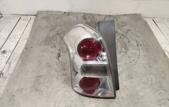 Toyota Corolla Verso AR10 Rear/tail lights 815610f06000