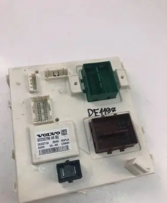 Volvo XC90 Comfort/convenience module 32233798AE