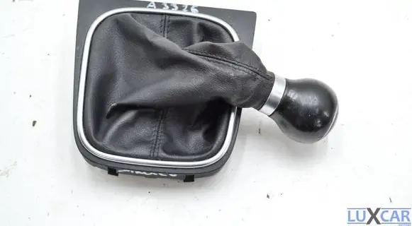 Volkswagen Scirocco Gear lever shifter trim leather/knob 1K0711113CG