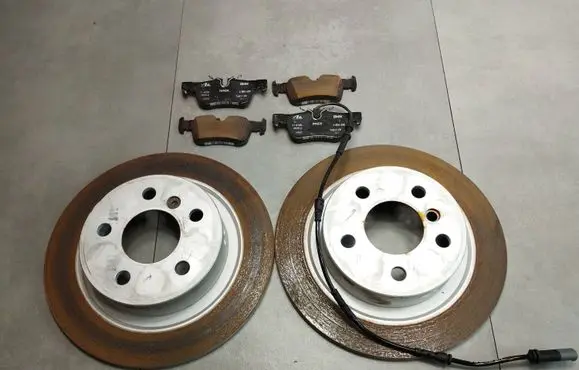 BMW X1 F48 F49 Rear brake disc 6799367