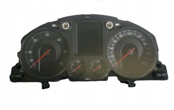 Volkswagen PASSAT B6 Speedometer (instrument cluster) 3C0920870L