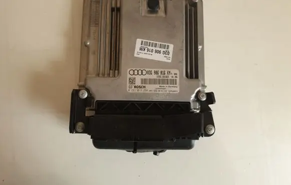 Audi A4 S4 B7 8E 8H Engine control unit/module 03G906016KM