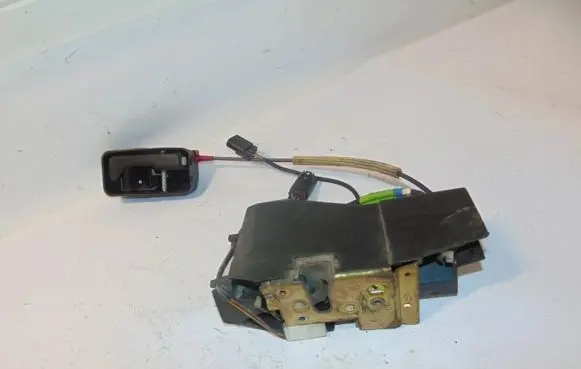 Ford Escort Front door lock 1043297 92ABA21813BD 6604310