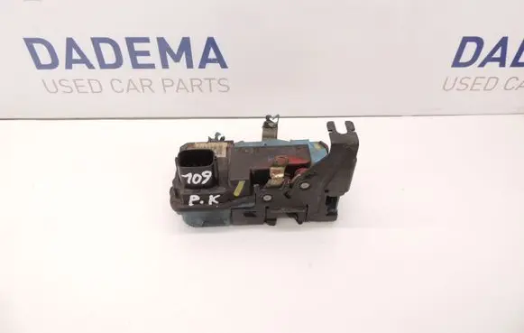 Volvo S60 Front door lock D109