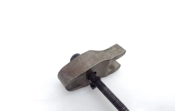 Volvo XC90 Fuel Injector clamp holder 