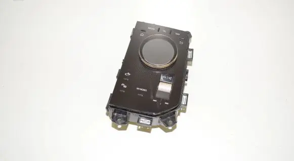 Head unit multimedia control