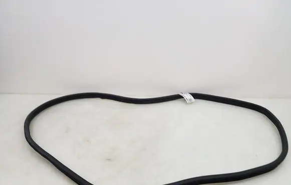 Mercedes-Benz E W212 Front door rubber seal A2126970051