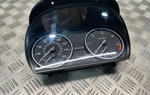 BMW X1 E84 Speedometer (instrument cluster) 9283816 2259446 382039342