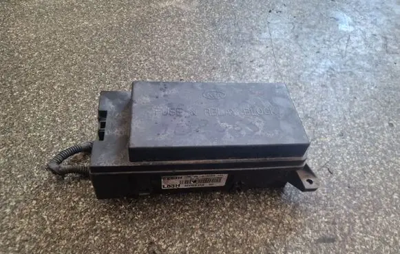 KIA Carnival Fuse module 0K53H66760