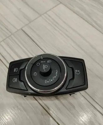 Ford Ka Light switch E4B513A024