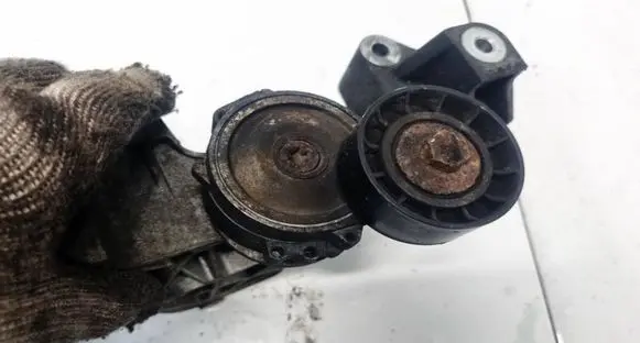 Ford Mondeo MK IV Generator/alternator belt tensioner 